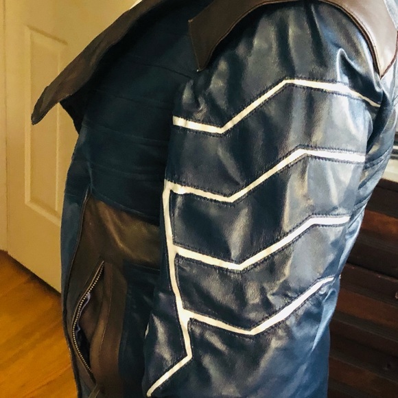 Avengers Infinity War Bucky Barnes Winter Soldier White Wolf Faux Leather Jacket - Picture 4 of 6